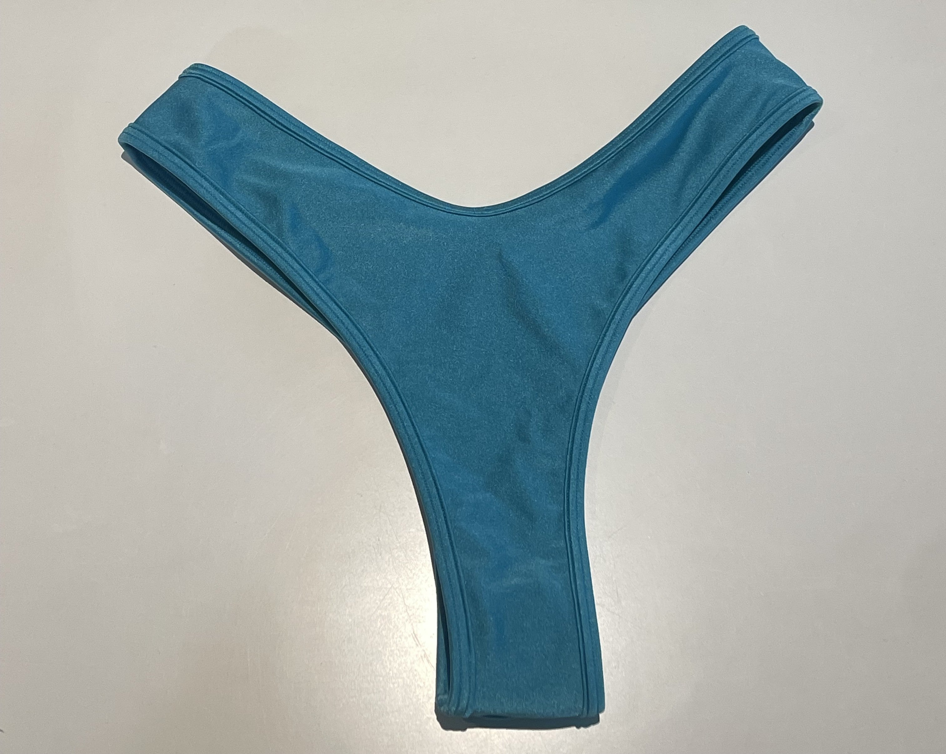 MODELO 2 CUECA ASA DELTA